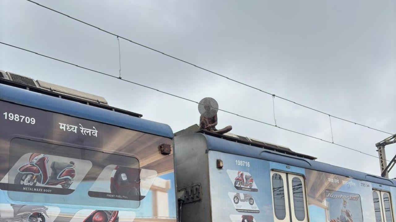 Mumbai: Man climbs onto roof of AC local train, suffers electric shock
